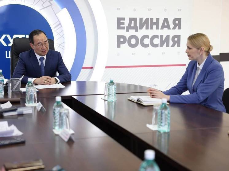 Глава Якутии провел личный прием граждан