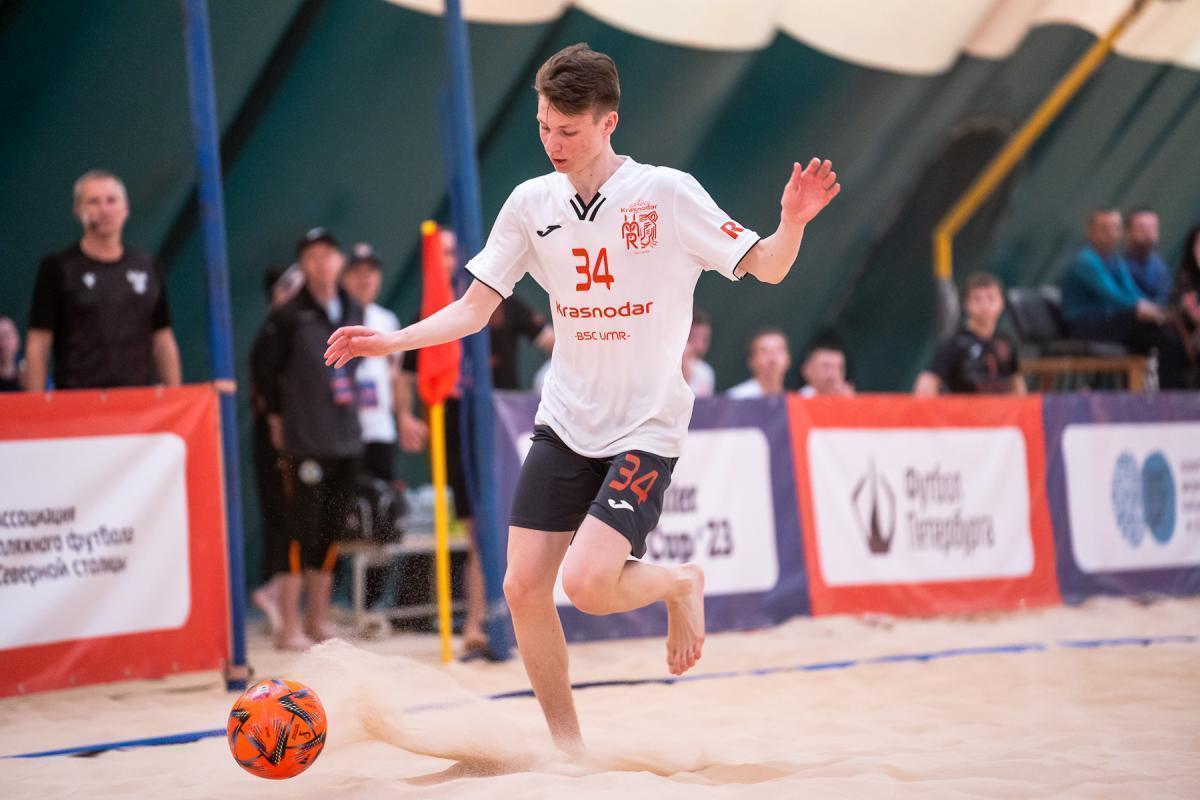 "Krasnodar-YUMR" started with a victory in the Beach Soccer Super League