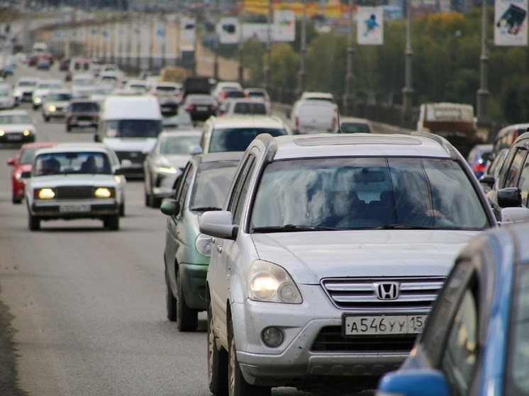 9-балльные пробки сковали дороги Новосибирска вечером 26 мая