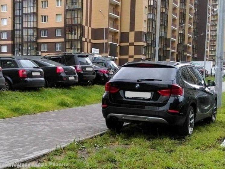 С начала 2023 года в Рязани составили 990 актов за нарушение правил парковки