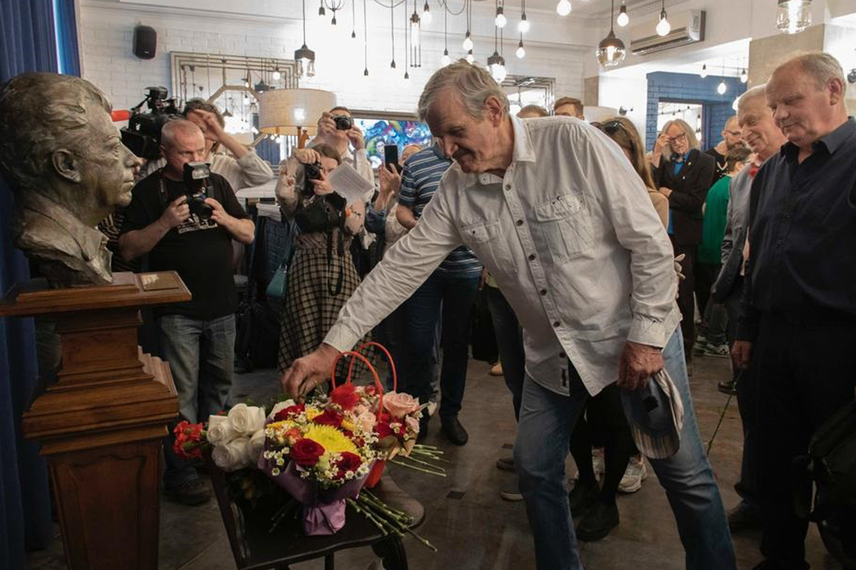 Monument to actor Vyacheslav Shalevich unveiled in Moscow