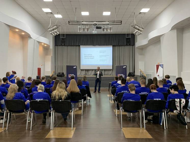 В городе Костроме стартовал образовательный проект «Школа молодого политика»