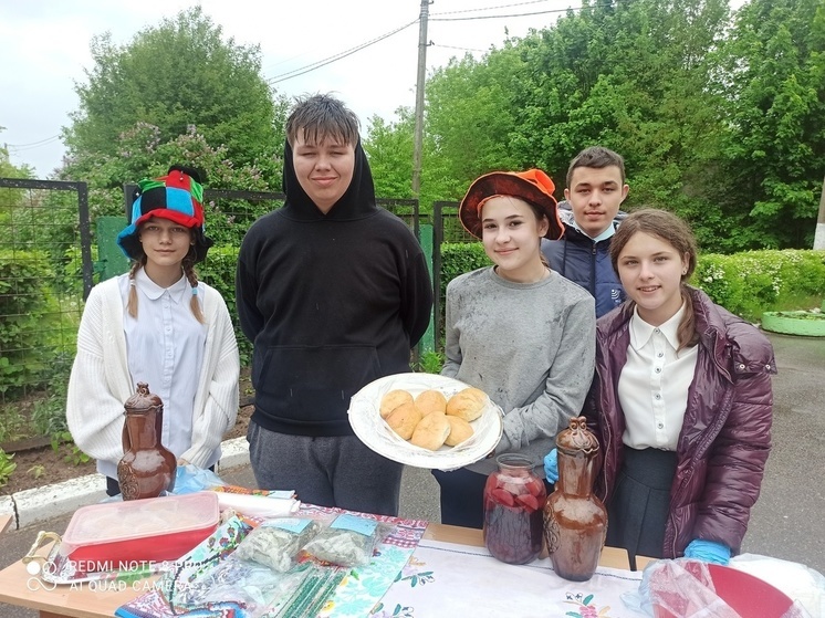 Туровская школа провели благотворительную ярмарку в Серпухове