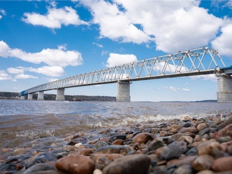 В Красноярском крае достраивают самый северный мост через Енисей
