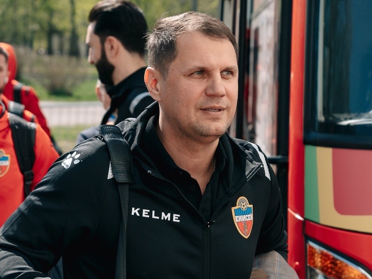 В Краснодаре красноярских футболистов заселили в гостиницу, рядом с которой взорвались беспилотники