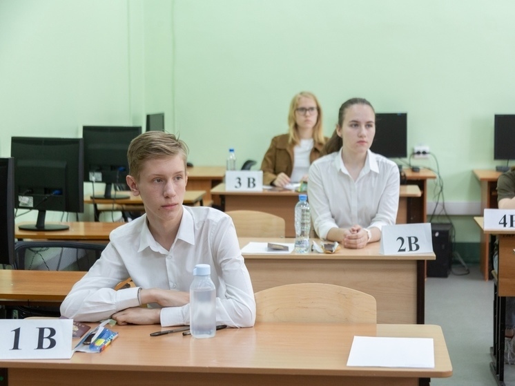 В Омской области более 2 тысяч выпускников сдавали первый ЕГЭ