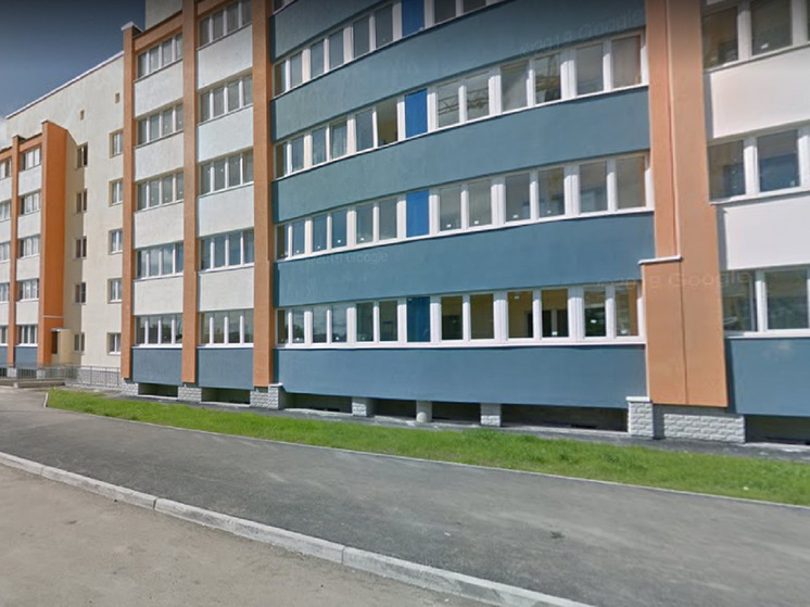 2-летний мальчик выпал из окна пятиэтажки в Березовском