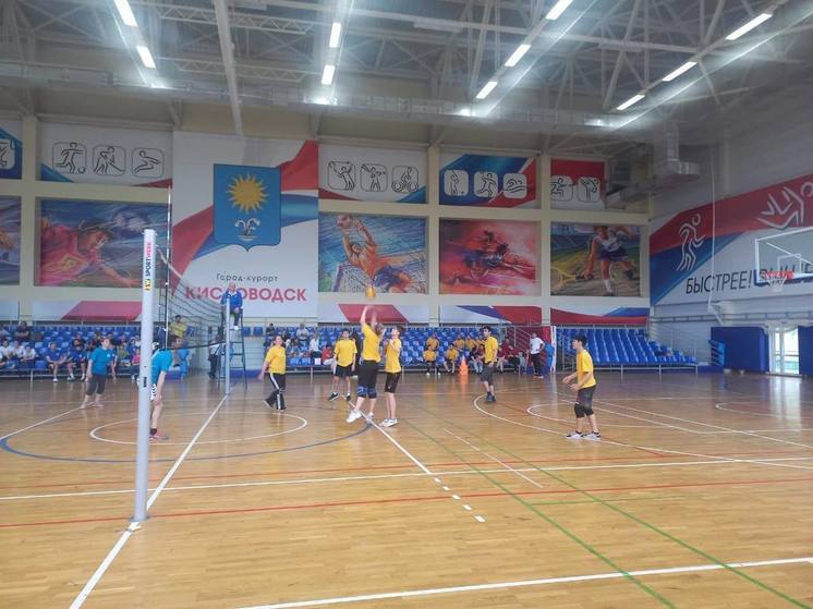 Чемпионат по волейболу среди людей с нарушением слуха стартовал в Кисловодске