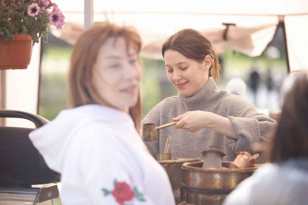 Драники, долма и кыстыбай: в Пскове открылся фестиваль «Моя еда»