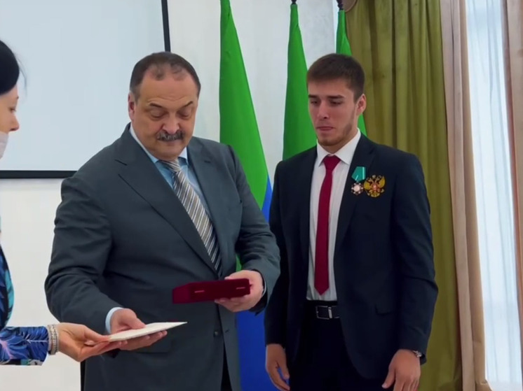 Глава Дагестана наградил отличившихся на Чемпионате мира боксёров
