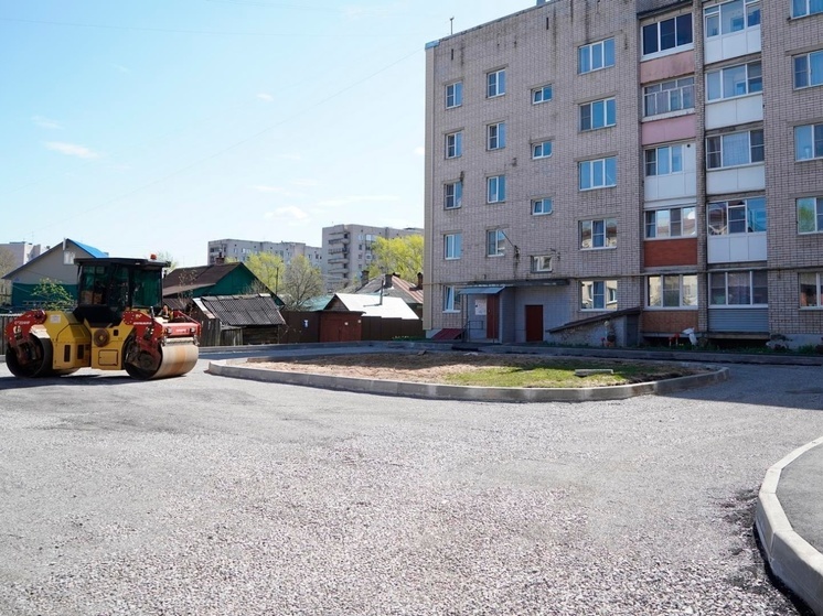 Ремонт двух дворов завершился в Вологде