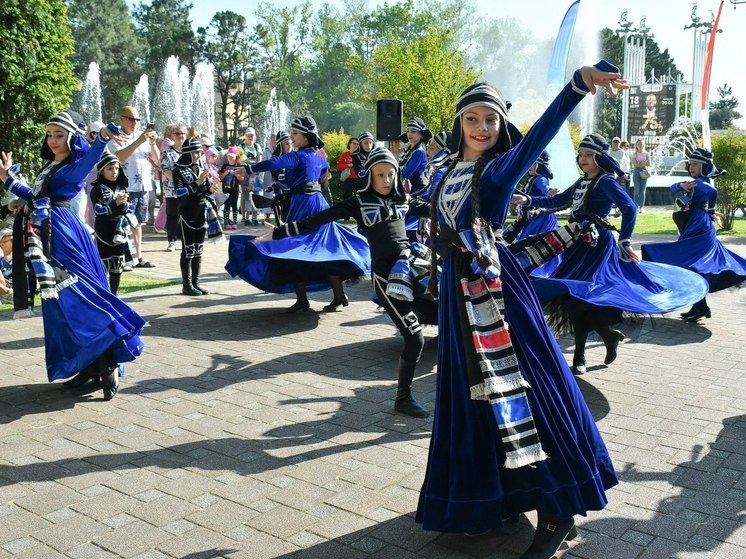 Концерты в честь Дня города прошли в Центральном районе Сочи на открытых площадках