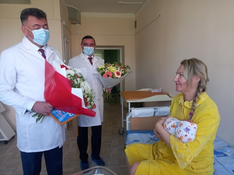 Мальчик родился первым в День города в Чите