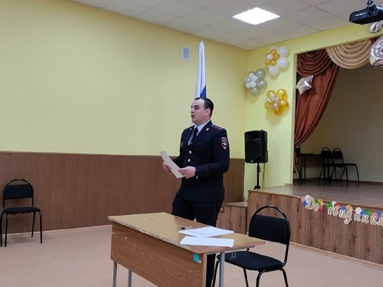 Орловские полицейские провели лекции для чиновников