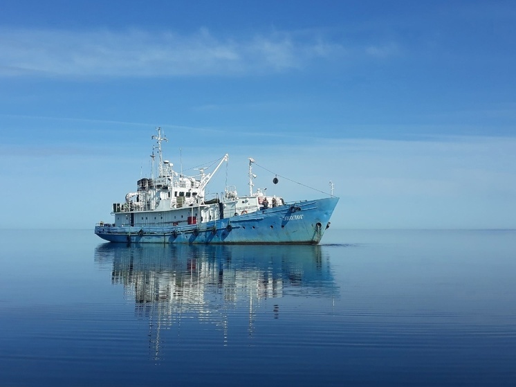Ученые Карелии открыли новый экспедиционный сезон выходом в Онежское озеро