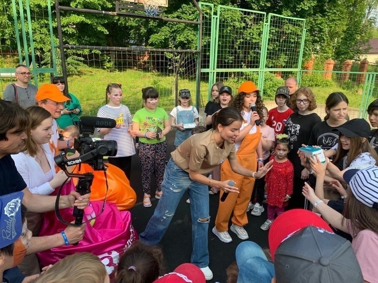 «Добробус» приехал к детям из Семейного центра «Серпуховский»