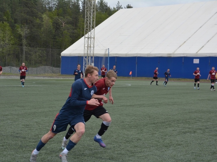 Состоялись первые матчи нового сезона Чемпионата Мурманской области по футболу