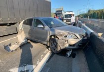 В воскресенье на трассе М-10 произошло столкновение шести автомобилей. Об этом сообщили в пресс-службе аварийно-спасательной службы Ленобласти.