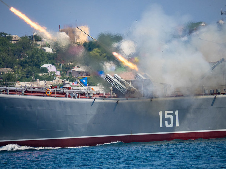 ТАСС: главный военно-морской парад состоится в День ВМФ в Санкт-Петербурге 30 июля
