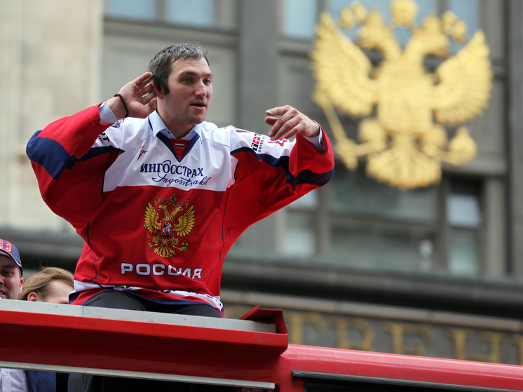 Форвард московского футбольного клуба «Локомотив» Артем Дзюба заявил, что прощает нападающего "Вашингтон Кэпиталз» Александра Овечкина