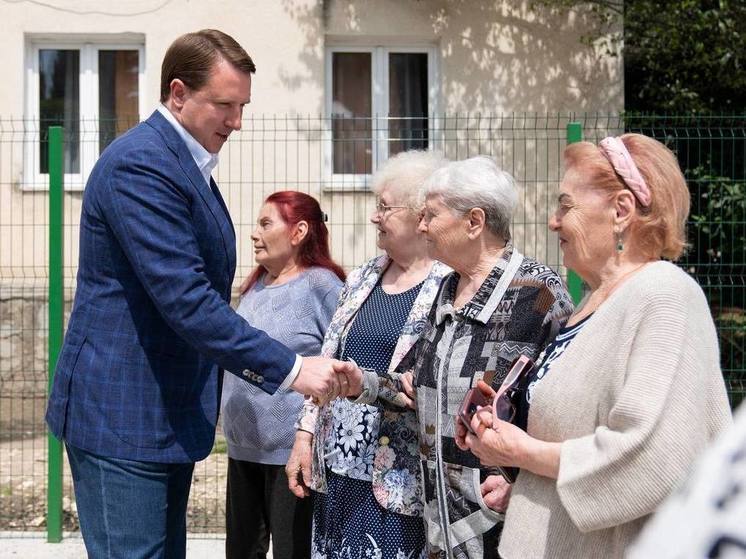 Глава Сочи обсудил с жителями Лазаревского района вопросы благоустройства