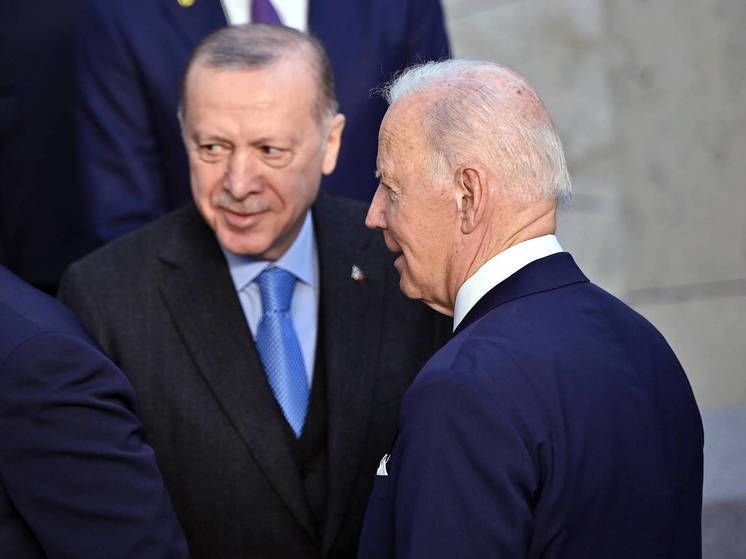 Представитель Эрдогана допустил приглашение Байдена на его инаугурацию