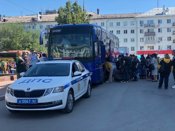 В Рязани сотрудники ГИБДД проверили автобусы, перевозящие детей