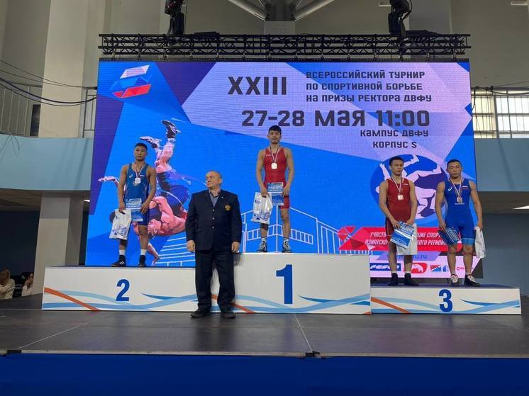 Якутские борцы завоевали 7 медалей во Владивостоке