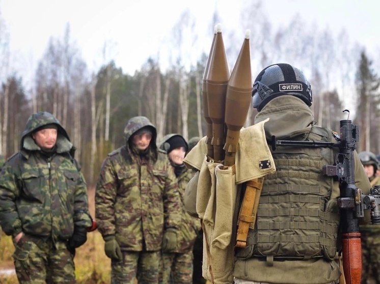 Многие жители Ельнинского района заключили контракт на прохождение службы в Вооруженных Силах России