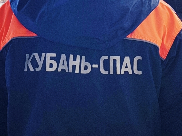 В Геленджике спасатели оказали помощь мужчине, сорвавшемуся со скалы