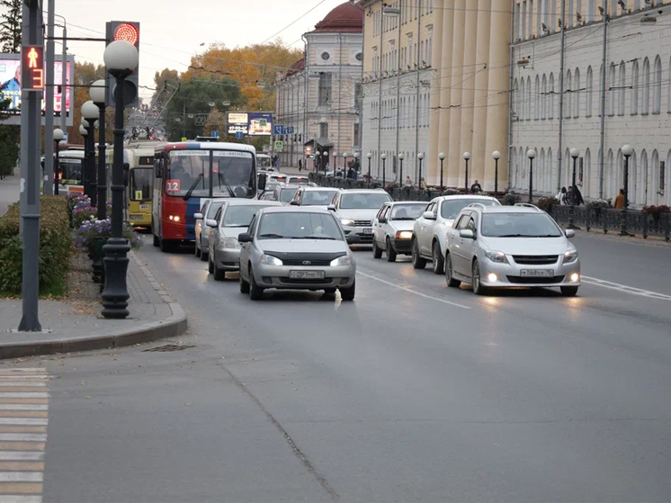 В Томске 12 июня по Набережной реки Томи ограничат движение транспорта