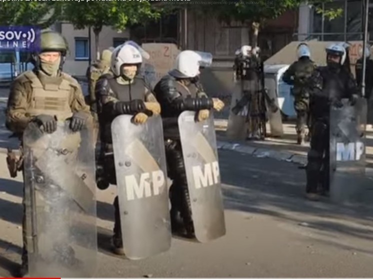 В Косово сербы продолжают отстаивать право на представительство в местных органах власти