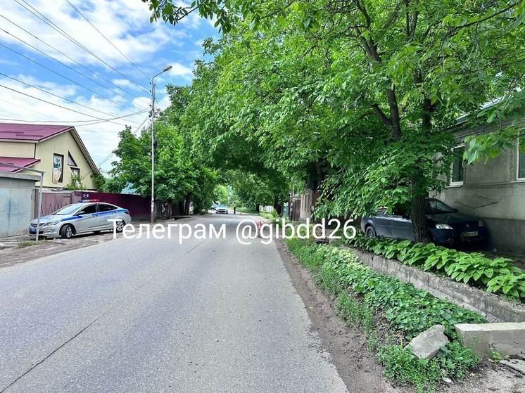В Пятигорске водитель иномарки сбил пожилую женщину во дворе частного сектора