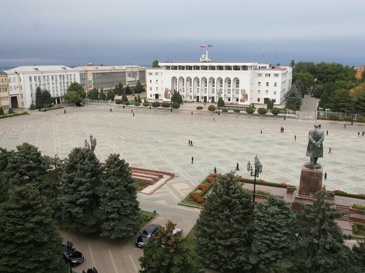 Премьер Дагестана обсудил с чиновниками здравоохранение региона