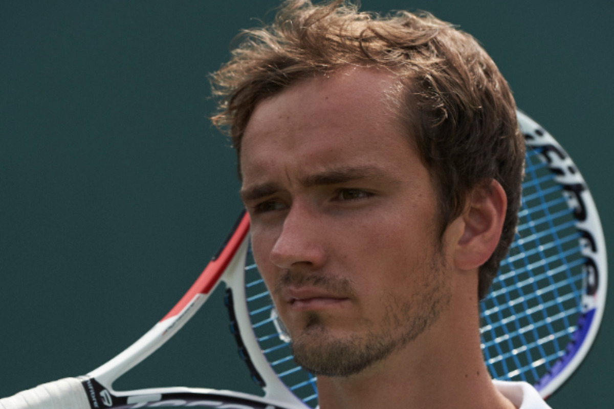 Medvedev lost to Brazilian Wild and dropped out of Roland Garros in the first round