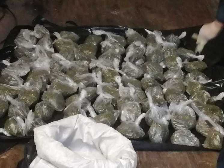 Полицейские изъяли у наркодилеров более 3 кг марихуаны на Сахалине
