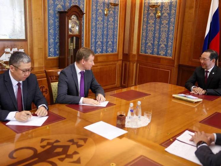  Глава Якутии встретился с заместителем гендиректора компании "РусГидро"