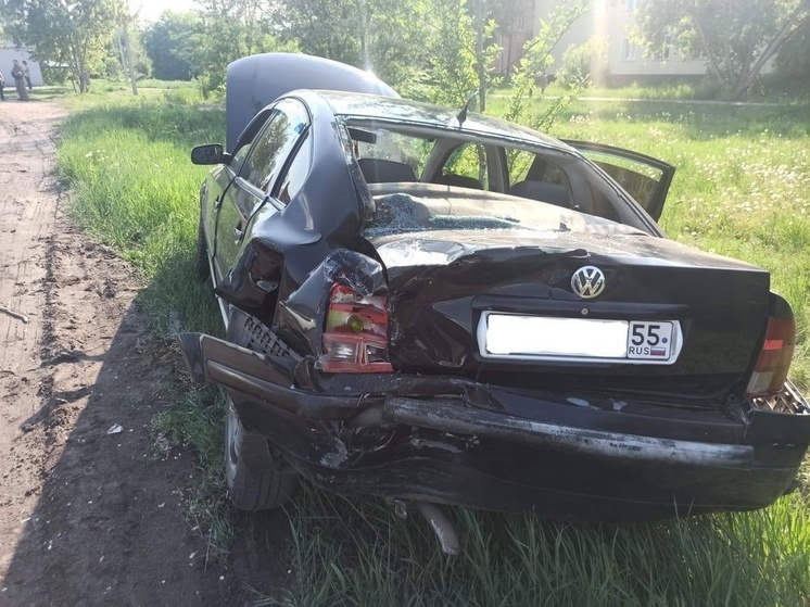 В Омске пассажирский автобус сбил инспектора ДПС и водителя иномарки