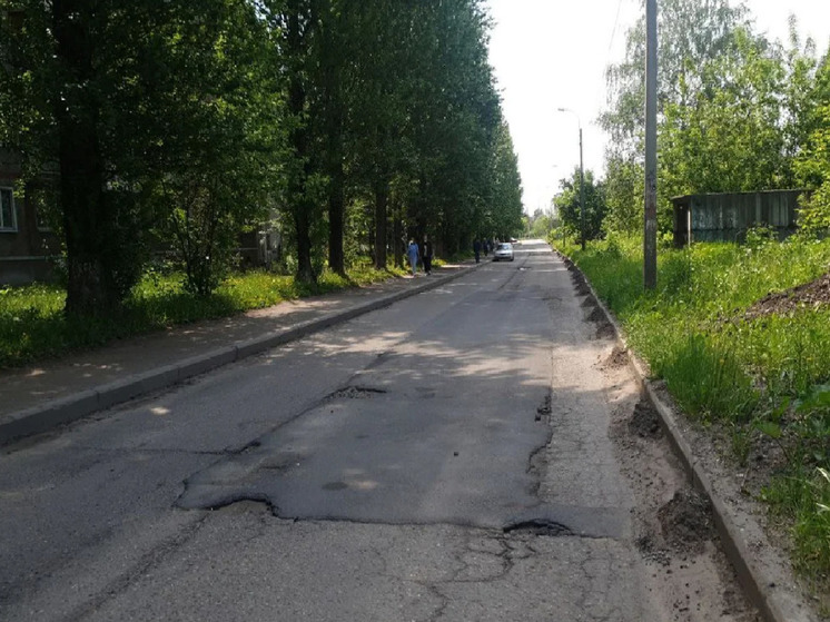 В Ярославле подрядчик схалтурил при ремонте дорог в Дзержинском районе