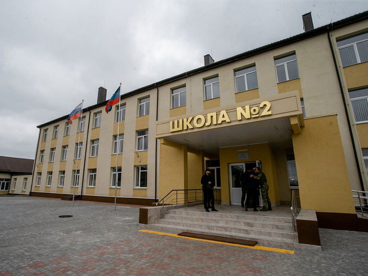 Куряне в этом году восстановят 44 объекта в Первомайском районе ДНР и Мариуполе