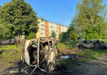В Шебекино Белгородской области под обстрел попал автобус с жителями, которых эвакуировали из опасных зон, пишет телеграм-канал 112