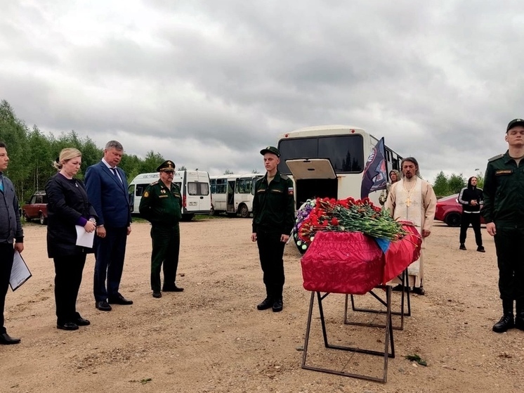 В Тверской области похоронили погибшего на СВО «вагнеровца» Владимира Шишкова