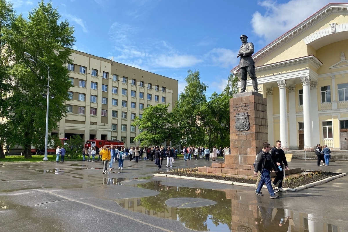 В СГМУ эвакуировали 560 человек из-за учений - МК Архангельск