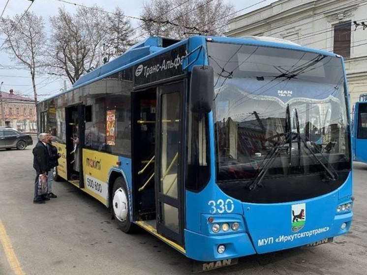  В День города Иркутска по дорогам будет курсировать «Синий троллейбус Булата Окуджавы»