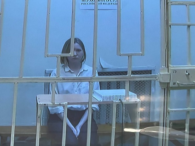 Дарье Треповой*, обвиняемой в теракте на Университетской набережной, продлили арест до 2 сентября
