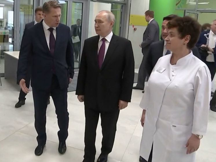 Путин в День защиты детей посетил детский реабилитационный центр в Подольске