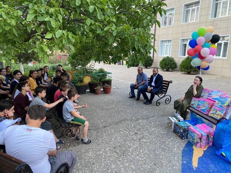Министр туризма Дагестана навестил воспитанников Детского дома