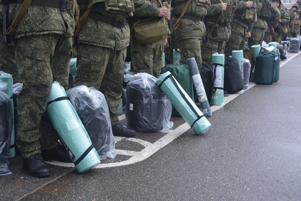 Добровольцы из Костромской области отправились на боевую подготовку в Майкоп