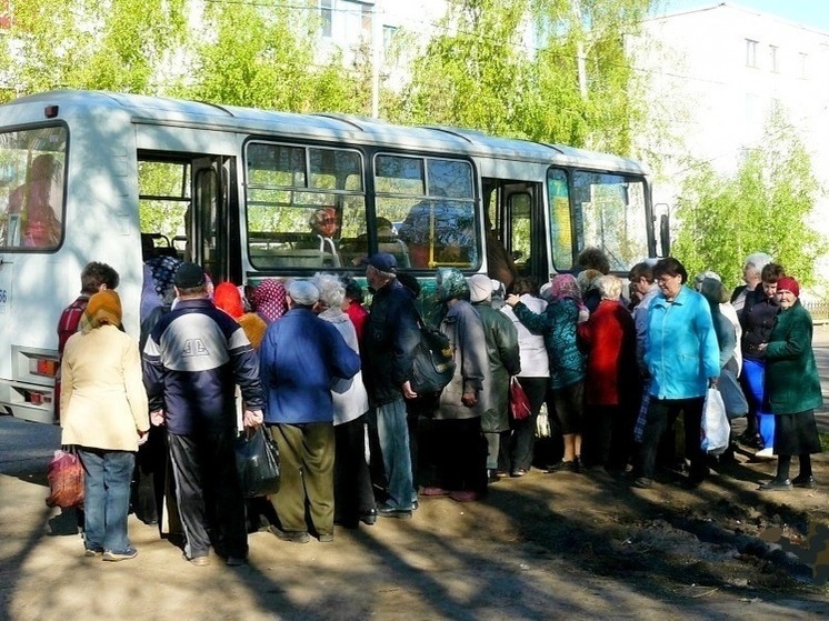 Спецавтобусы до городского кладбища запустят в Комсомольске на Троицу