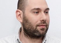 Суд отказал артисту Семену Слепакову (признан иноагентом) в снятии статуса иностранного агента

По данным Минюста, Слепаков "неуместно шутил" и "издевался" над главой государства, а также получал деньги от некоего ООО RLG и Российского авторского общества, которые, в свою очередь, по данным Росфинмониторинга получали деньги из-за рубежа